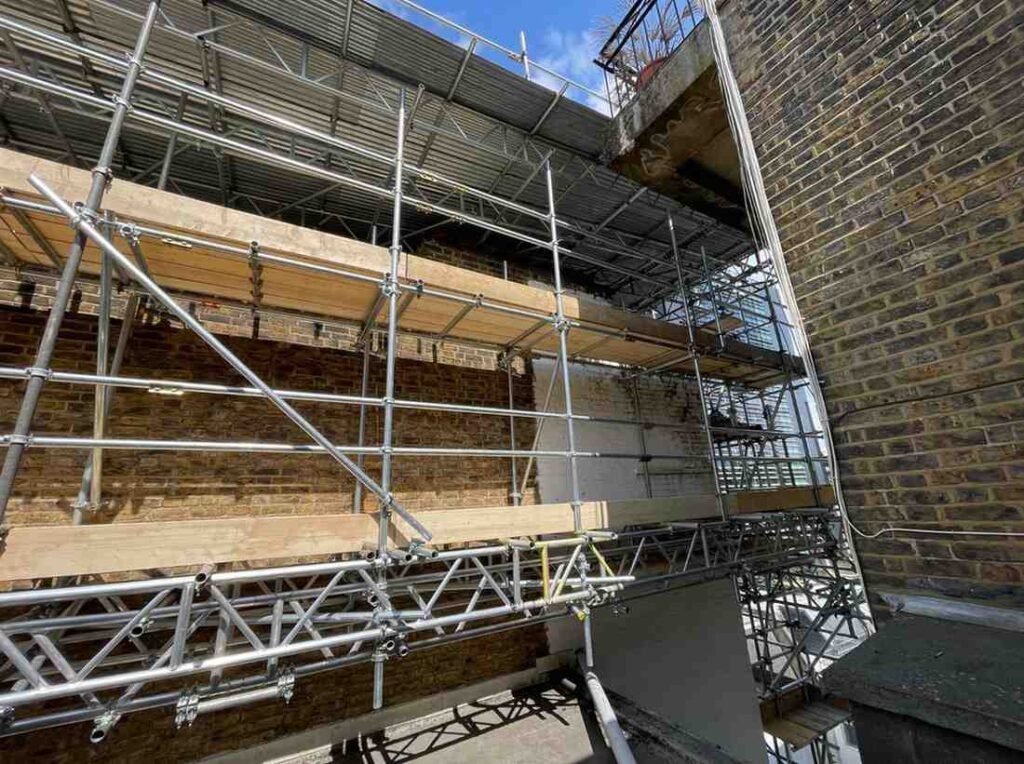 suspended scaffolding
